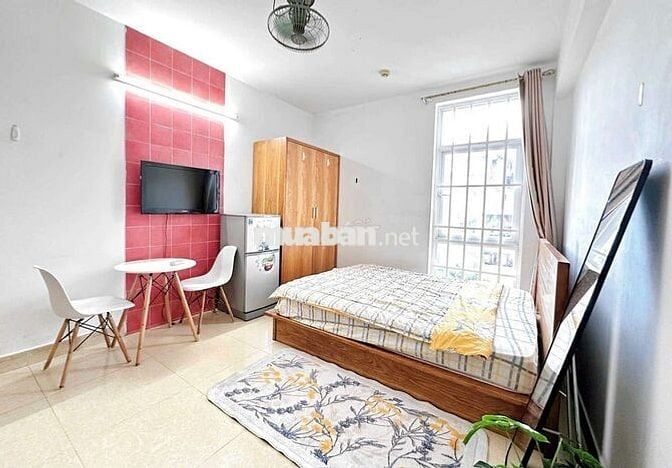 Cho thuê Phòng 30m2 full nội thất ban công đường Phan Chu Trinh gần Q1