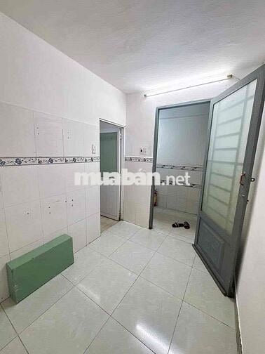 Phòng giá rẻ ở 1 người ngay Mã Lò