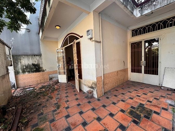 NHÀ NGON TIỆN XÂY SIÊU PHẨM - CĂN HỘ DỊCH VỤ 