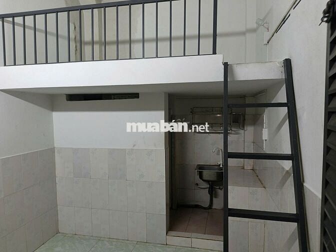 Phòng trọ ngay cầu vượt Sóng Thần, cách khu ĐH Quốc Gia 15p xe máy/bus