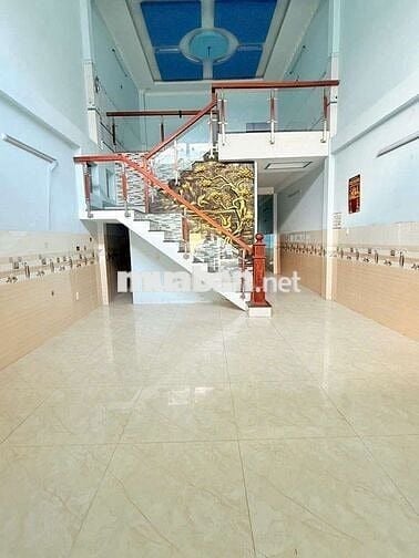 🏘️ Nhà Mặt Tiền 210m2,3phòng, gác lửng, Thị trấn Hóc Môn 🏘️
