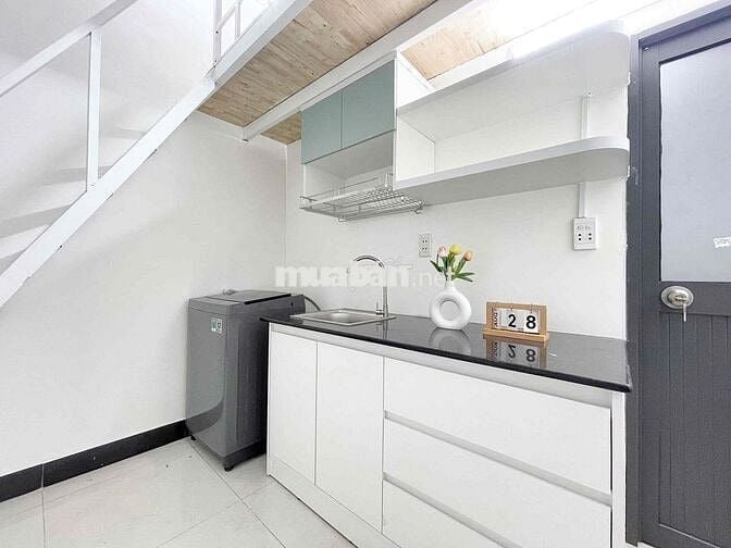 Full nội thất mới. Khai trương giảm 500k cho khách ở liền. gần sân bay