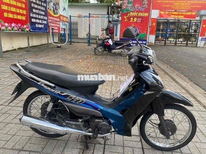 Elegant 50cc 2016 ( chính chủ bao ký )
