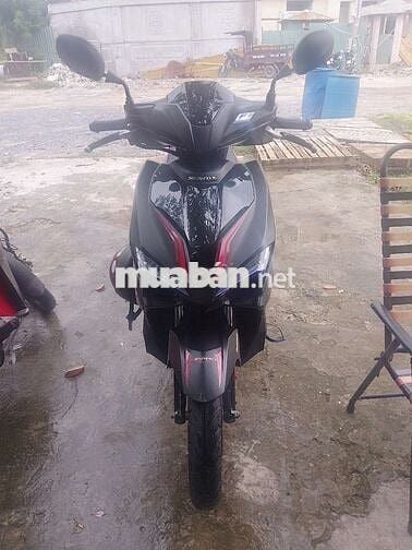 Xe máy Honda Air Blade màu đen mờ