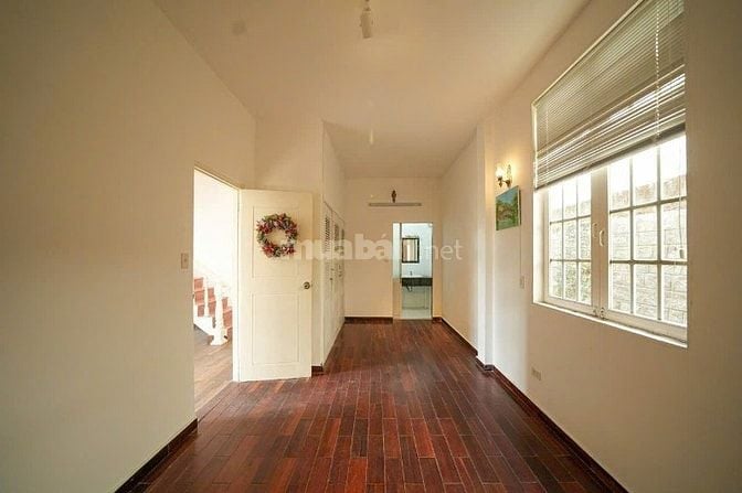 Cho thuê biệt thự sân vườn 600m2 phường Xuân Hương Đà Lạt