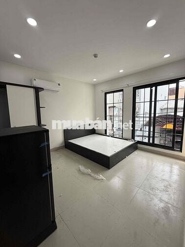 CHÍNH CHỦ CHO THUÊ NHÀ MỚI STUDIO FULL NỘI THẤT CỬA SỔ TRỜI