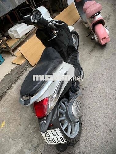 nhà thừa xe nên bán