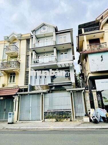 Cho thuê nhà mặt tiền đường Nguyễn Đức Thuận, dt 9x18 trệt 3 lầu