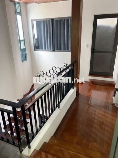 NHÀ 2 TẦNG CỰC ĐẸP HOÀNG DIỆU 100M2 K 4M GẦN ĐƯỜNG CHÍNH