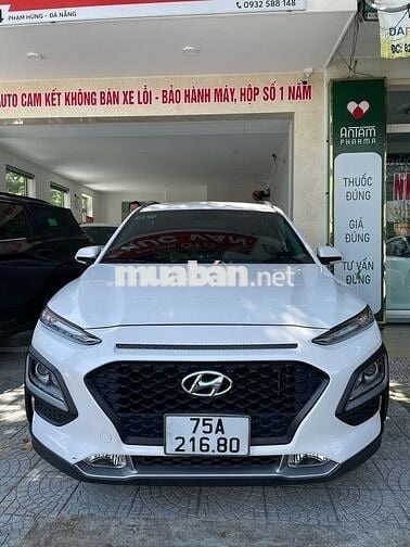 Hyundai Kona 2.0 AT Tiêu chuẩn màu trắng