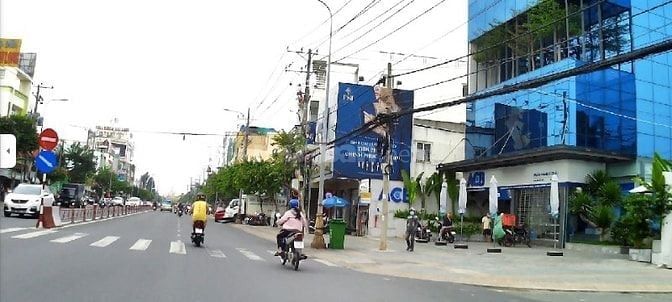 Cho thuê nhà mặt tiền đường Đồng Khởi trung tâm TP. Bến Tre, vị trí và