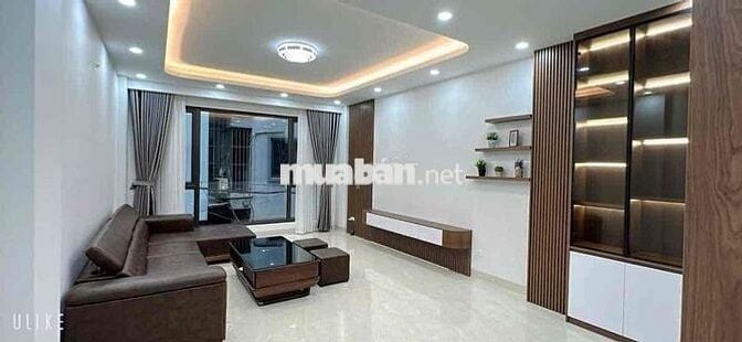 CẦU GIẤY – NHÀ MỚI 6 TẦNG – Ô TÔ NGỦ TRONG NHÀ