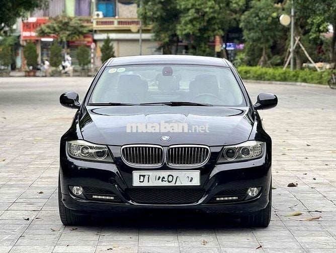 BMW 3 Series 325i 2010