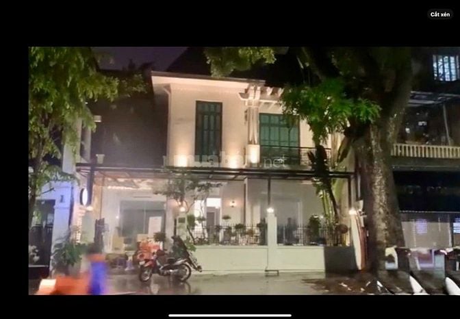 Cho thuê biệt thự Pháp cổ phố Ngô Thì Nhậm, phường Cửa Nam, Hà NộI