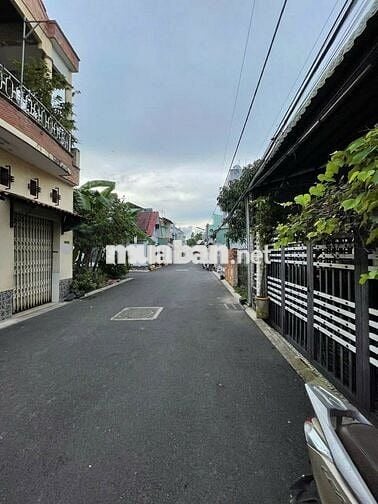 Cần bán gấp căn nhà ở Đ. Lê Minh Nhựt , Củ Chi 120m2 SHR giá 760tr