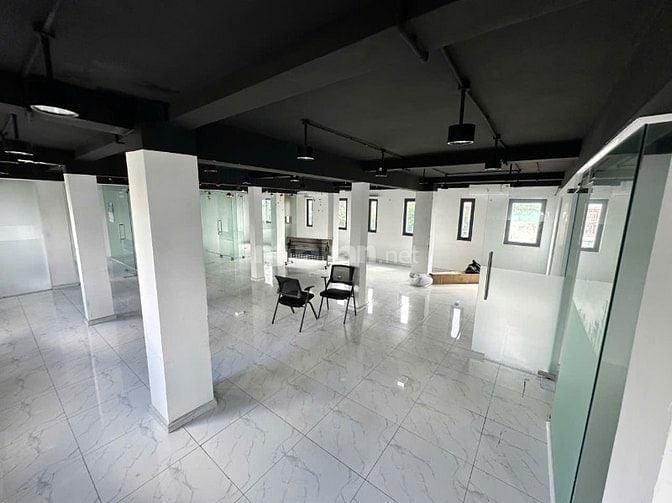 Cho thuê văn phòng tại Hoàng Diệu, 30 triệu VND, 131m2, view đẹp