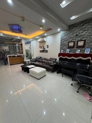 Nhà Nguyễn Ngọc Vũ, 133m x3T-MT 7M-Kinh Doanh-Ở-Ngõ Thông-Ô Tô Tránh