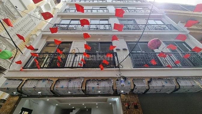 HOÀNG QUỐC VIỆT, 6 TẦNG THANG MÁY, ÔTÔ NGÀY ĐÊM, FULL ĐỒ NT,KINH DOANH