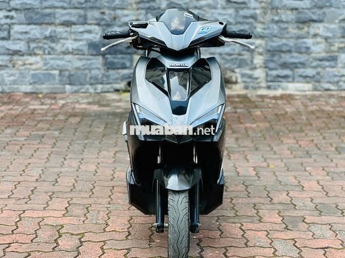 Xe máy Honda Air Blade màu đen xám