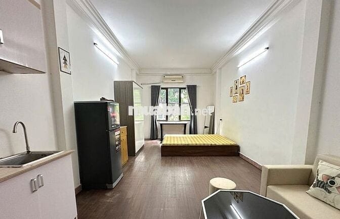 Chính chủ cho thuê phòng 25m2 mặt đường Láng - vệ sinh riêng biệt