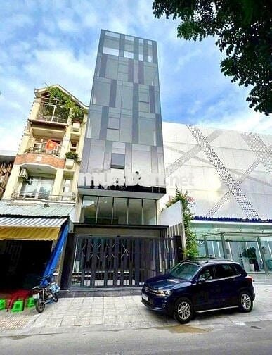 Cho thuê nhà hẻm xe tải đường Đồng Đen, dt 8x22 hầm 4 lầu