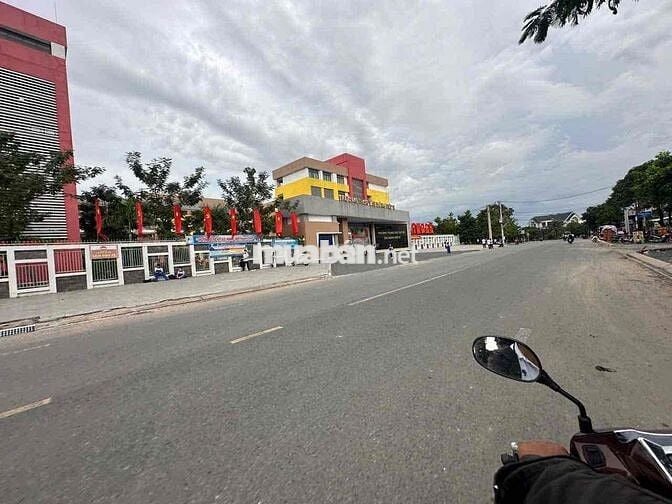 bán gấp lô đất kdc tứ hải  taan dong hiep dt 100m2