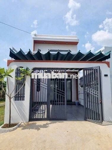 CHỦ KẸT TIỀN NỢ NGÂN HÀNG BÁN LỖ CĂN NHÀ TRỆT LẦU NGAY CHỢ BÌNH CHÁNH