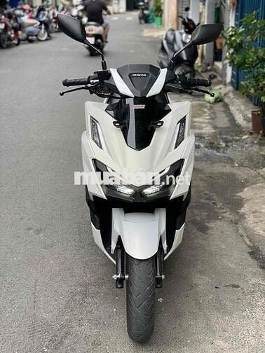 Vario 160 CBS màu trắng