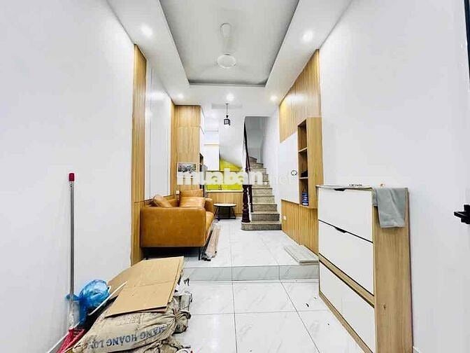 Văn Chương Khâm Thiên - 19m2,  5 tầng , MT 2,6 , 5,4tỷ