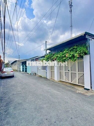 Cần bán gấp căn nhà cấp 4 ở Đ. Giồng Cát , Củ Chi 120m2 SHR giá 770tr