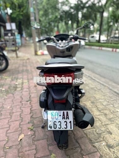 Xe máy Honda PCX 2015 màu bạc số tự động