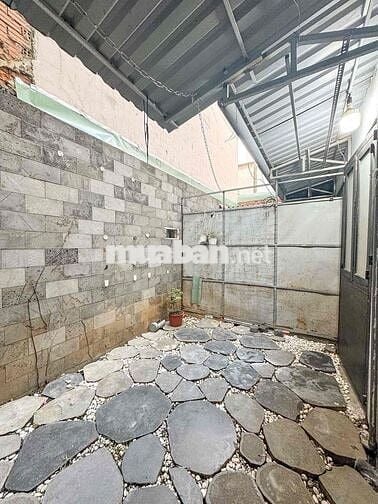 CĂN HỘ 1 PHÒNG NGỦ TÁCH BẾP CÓ SÂN SAU RIÊNG