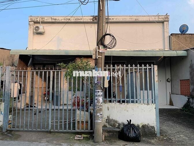 Nhà nguyên căn 2 phòng ngủ mới đường Thân Nhân Trung, Trảng Dài