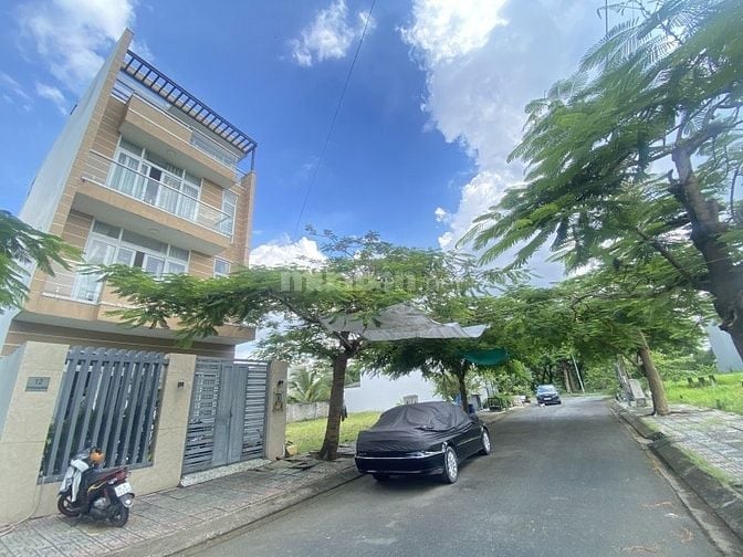 BÁN GẤP NHÀ MẶT TIỀN KHU BIỆT THỰ CAO CẤP 100M2 NGANG 5M CHỈ HƠN 10 Đ