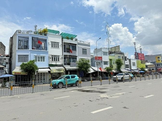 Bán nha mặt tiền kinh doanh Nguyễn Xí- Phạm Văn Đồng P13 Bình Thạnh