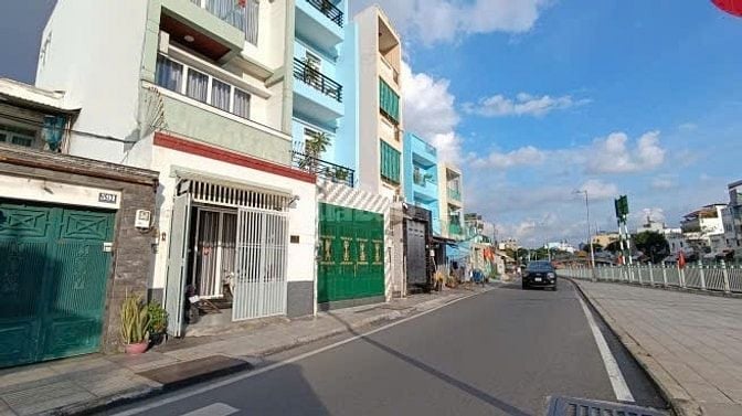 ✅Nhà mặt tiền lò gốm hơn 200m2 , p8,6