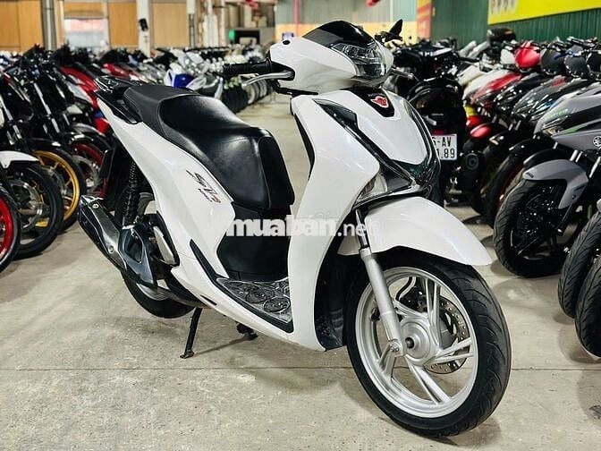 XE MÁYTHANH TÙNG_SH VIỆT 125 TRẮNG KHÓA SMK ZIN