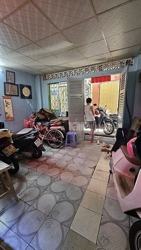 Chỉ 6,2đ Quận 5, 68m2 đủ trên sổ, hẻm 3 gác cách MT 30m, tiện xây mới.
