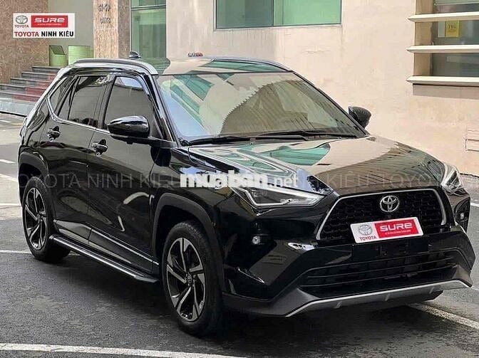 Toyota Yaris 2023 - 18000 km
