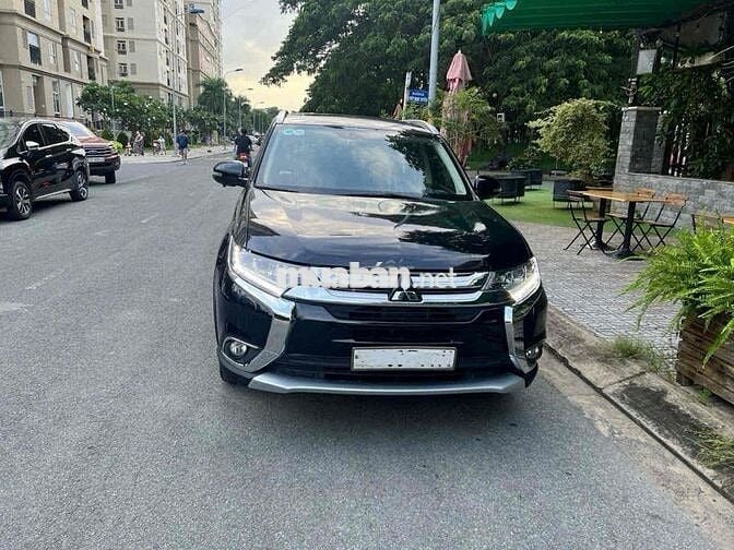 Mitsubishi Outlander 2018 2.0 CVT Premium xe 1 chu