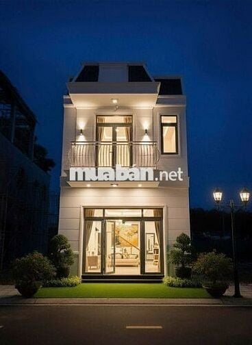 Nhà 1 trệt 1 lầu, 5 x 21m, sổ riêng, trục Hùng Vương, Tp Bến Cát