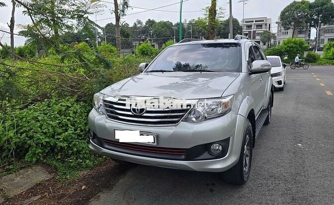 Toyota Fortuner 2013 2.7V 4x2 AT - 1 Chủ Từ Mới