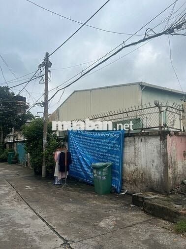 Cho thuê kho, nhà xưởng 2000m2, 180 triệu ở ĐHT, Q12, HCM lớn, rộng