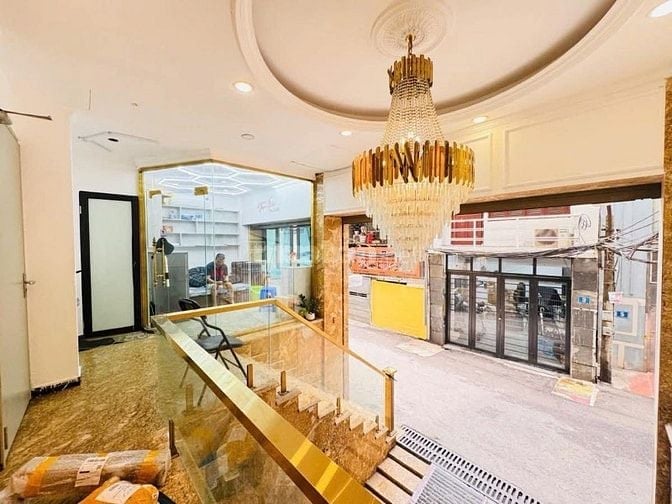 Bán nhà phố Võ Chí Công, tòa nhà 9 tầng, 1 hầm 200m2, MT 8m, 76 phòng