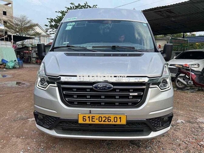 Ford Transit 2023 Đầy Đủ Phụ Kiện Mua Về Chỉ Chạy