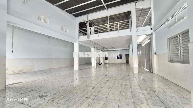 Kho Xưởng 13 x 25m Lửng Đúc. Có Văn Phòng. Hẻm 7m Tải. Lê Đình Cẩn