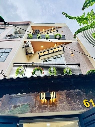 Bán nhà 3 Tầng đúc BTCT - Full nội thất - cách mặt tiền chỉ 20m