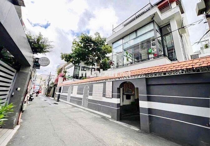 CHO THUÊ SIÊU BIỆT THỰ 247A HUỲNH VĂN BÁNH Q.PHÚ NHUẬN-03 TẦNG- 800m2