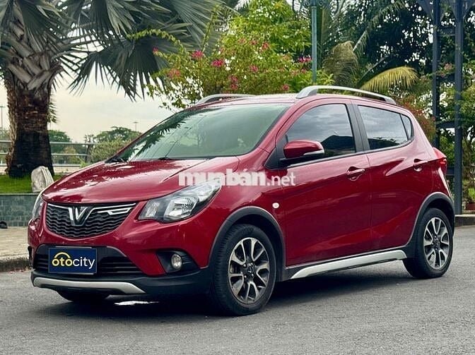 VinFast Fadil Plus 2022 - Màu đỏ - 2vkm
