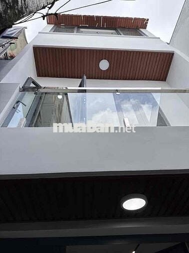 bán nhà Q7- Tân Thuận Tây-24m2- 3 tỷ050 triệu-2 Pn-2wc-full nội thất